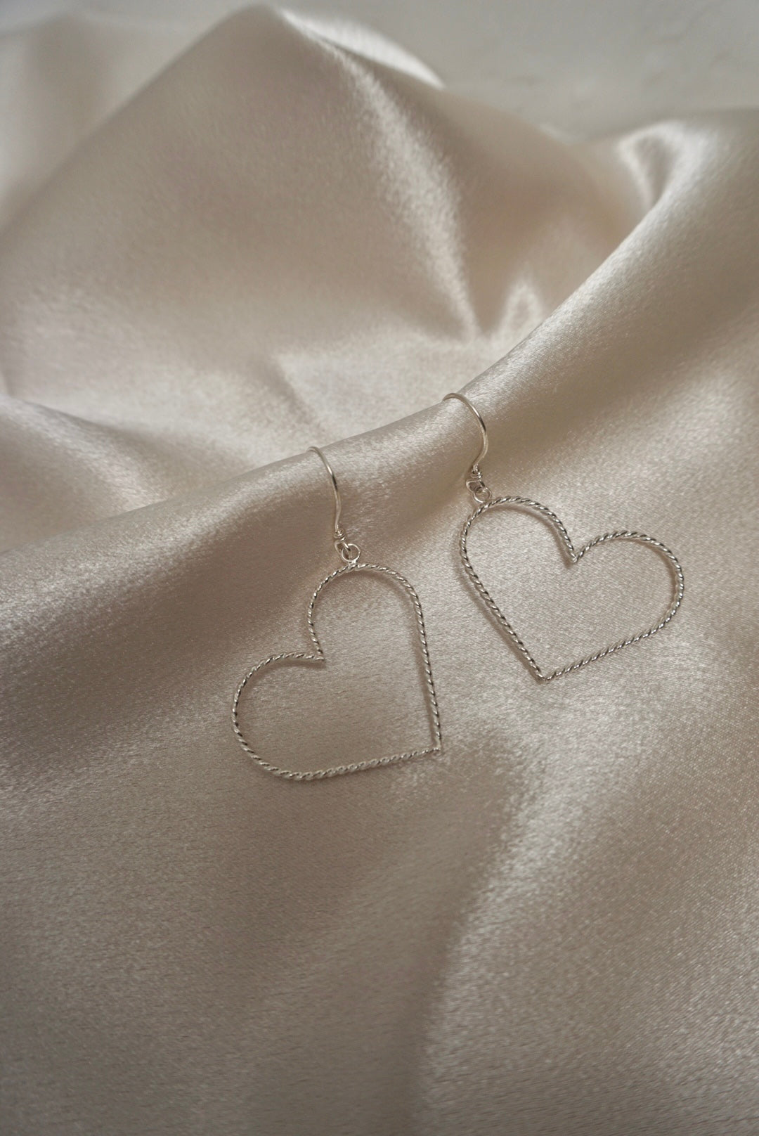 Twisted heart dangles